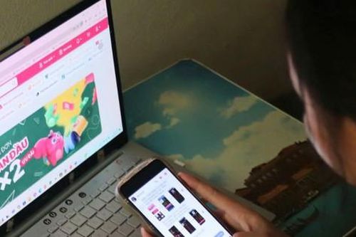 Cạm bẫy rình rập sinh viên
