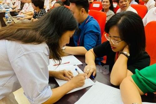 Đăng kí chuyên ngành Bác sĩ Nội trú Trường ĐH Y Hà Nội: Thí sinh 'đấu giá' bằng điểm số