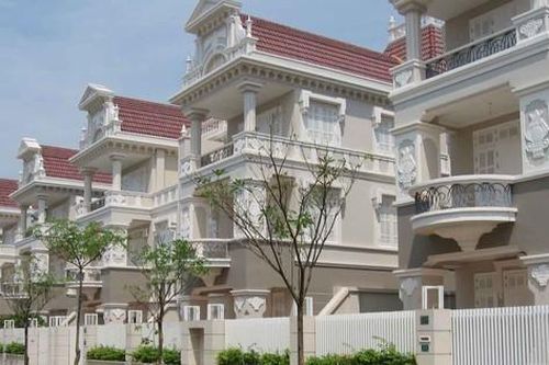 Ngân hàng hạ giá chục tỷ hai biệt thự khu đô thị 'nhà giàu' để thu hồi nợ