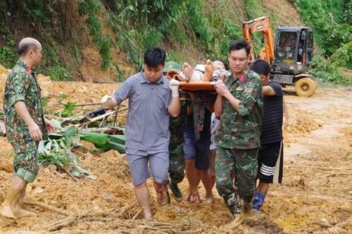 Sư đoàn Lam Sơn giúp đồng bào Thái Nguyên khắc phục hậu quả mưa lũ, sạt lở