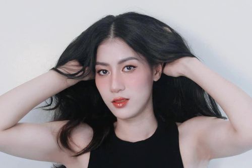 Ngỡ ngàng vẻ đẹp 'lạ' của Hoa khôi bóng chuyền Kiều Trinh