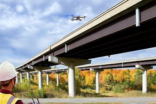 Ứng dụng smartphone, drone kiểm tra 'sức khỏe' các cây cầu, tòa nhà