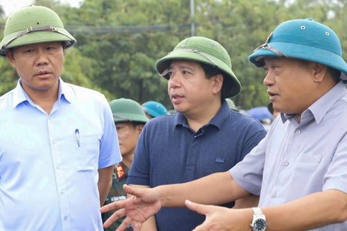 Chủ tịch Hà Nội: Huy động tổng lực phòng chống lũ để người dân được an toàn