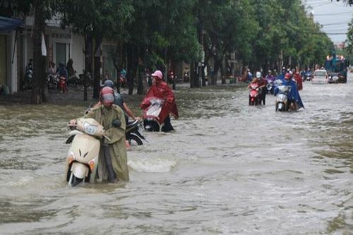Làm gì khi xe máy bị ngập nước, chết máy vào mùa mưa?