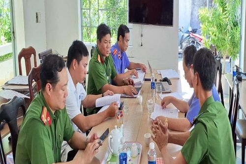 VKSND quận Cẩm Lệ trực tiếp kiểm sát tại Nhà tạm giữ Công an cùng cấp
