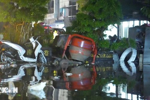 Hà Nội: Nước sông Hồng dâng cao nguy cơ gây ngập tại vùng trũng thấp