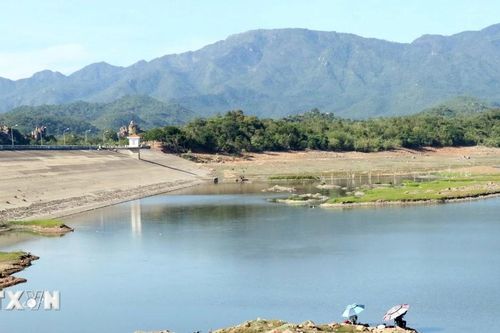 Ninh Thuận chủ động tiết kiệm nước tưới ứng phó với khô hạn