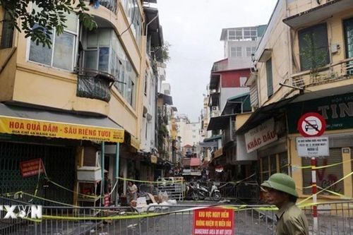 Hà Nội: Phong tỏa khu vực xung quanh số nhà 46 Hàng Gai bị nghiêng