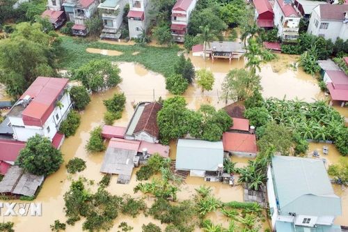 Phú Thọ: Hàng nghìn hộ dân huyện Cẩm Khê bị nhấn chìm trong nước