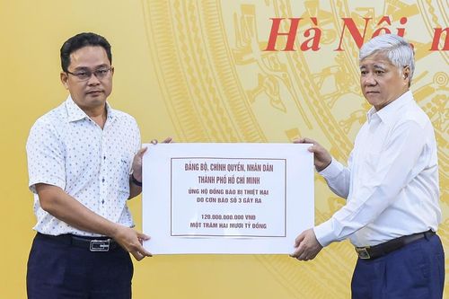 Người dân, chính quyền TP Hồ Chí Minh cùng hướng về miền Bắc sau bão số 3