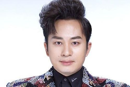 Ca sĩ Tùng Dương và những người bạn chung tay ủng hộ chống lũ