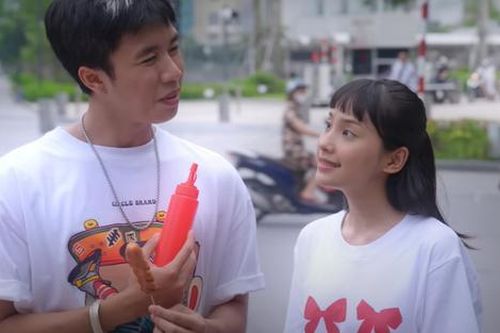 Đi giữa trời rực rỡ: Lộ ảnh thân mật của Pu và chàng trai khác, Chải chính thức mất vợ?