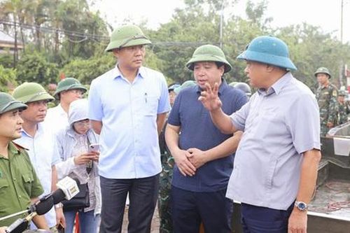 Chủ tịch Hà Nội: Tính toán phương án ứng phó dự phòng việc nước sông Hồng đạt mức báo động 3