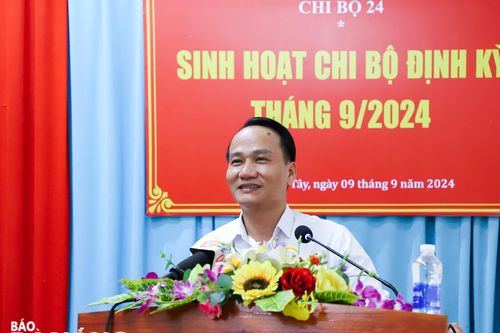 Phó Bí thư Thường trực Thành ủy dự sinh hoạt chi bộ khu dân cư