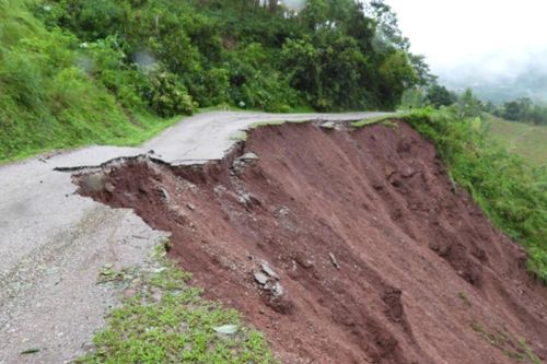 Cấm phương tiện và người qua lại tại km 40+330 đường tỉnh Đồng Bục-Đồng Mỏ