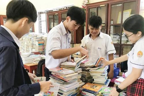 Đưa sách đến miền cao