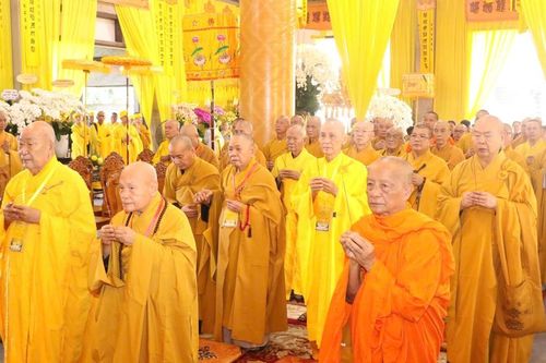 Trung ương Giáo hội, Ban Trị sự Phật giáo TP.HCM viếng tang Hòa thượng Thích Chơn Minh