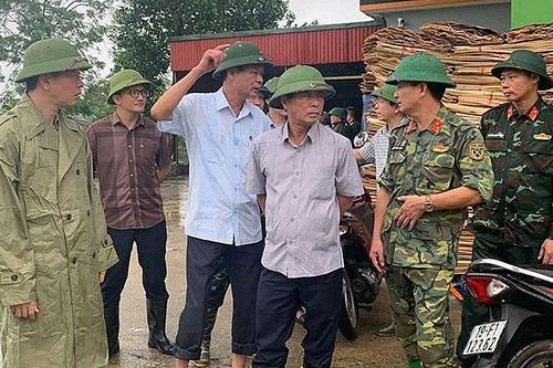 Lãnh đạo tỉnh Phú Thọ chỉ đạo trực tiếp chống ngập lụt tại huyện Cẩm Khê và Hạ Hòa