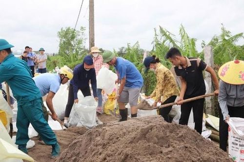 Bắc Ninh: Huy động toàn lực khắc phục sạt lở đê sau bão số 3