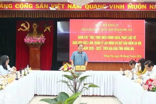 Ứng dụng chuyển đổi số vào đào tạo các ngành phục vụ tương lai