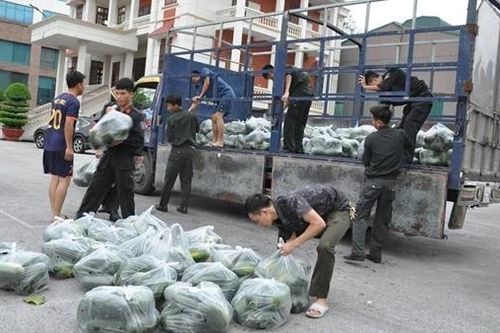 Đoàn Thanh niên, Hội Phụ nữ Công an Hải Dương hỗ trợ nông dân tiêu thụ gần 10 tấn nông sản sau bão