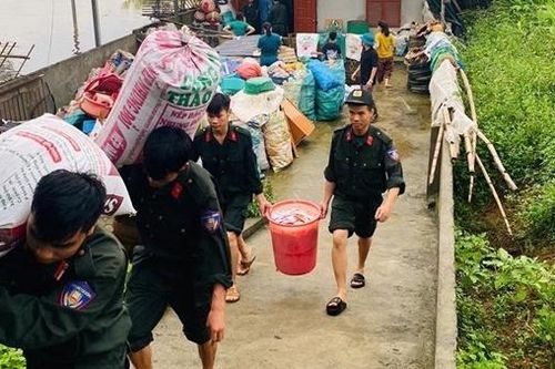 Trung đoàn CSCĐ Tây Bắc giúp nhân dân khắc phục hậu quả bão số 3 tại Lào Cai, Yên Bái