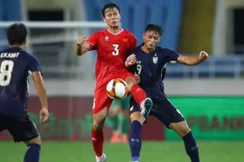 Việt Nam 1-2 Thái Lan: Hàng công thiếu sắc bén