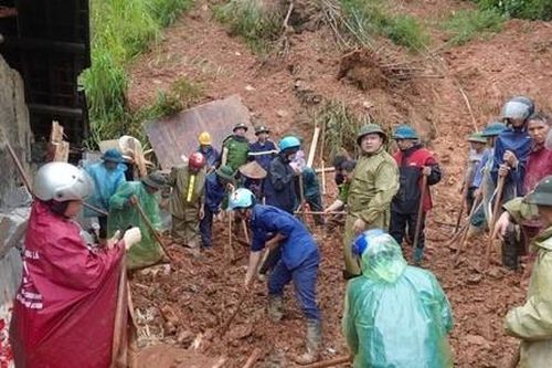 Lào Cai: Tìm thấy thi thể 3 người trong một gia đình bị sạt lở đất vùi lấp