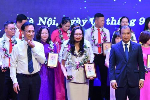 Cán bộ Công đoàn cơ sở Cục Thuế được tuyên dương 'Tham mưu giỏi, phục vụ tốt'