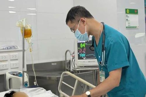 Rước họa với đủ kiểu chữa bệnh độc, lạ