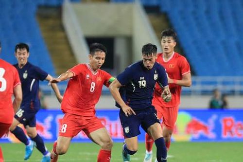 Đội tuyển Việt Nam thua ngược tuyển Thái Lan tại giải LPBank Cup 2024