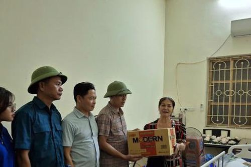 Quận Hoàng Mai: Cố gắng hoàn tất việc di dời dân tránh lũ sớm nhất