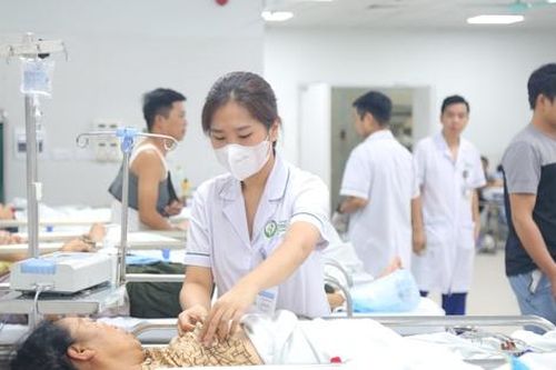 Nhiều người nhập viện cấp cứu do ngã ở độ cao 2-4m khi khắc phục hậu quả bão số 3
