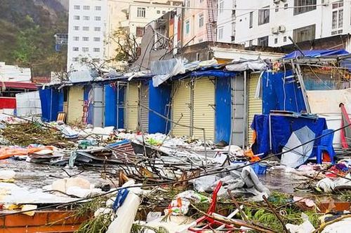 Hải Phòng: Hình ảnh Cát Bà 'vật lộn' sau bão số 3