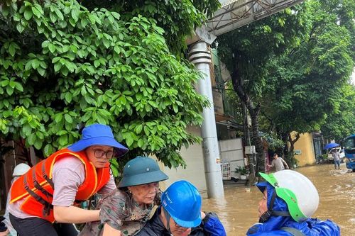 Khi lũ tràn về