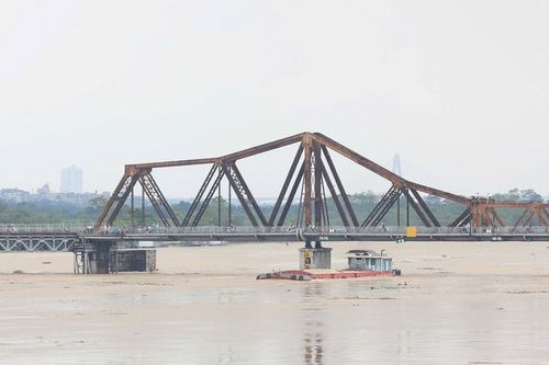 Đề nghị tăng cường để ý thuyền trôi dạt tự do, va vào cầu vượt sông