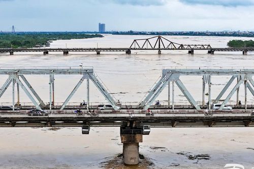 Lũ trên sông Hồng chạm mốc lịch sử cách đây 20 năm