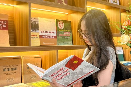 Phát động gửi danh mục cho chương trình 'Trang bị 5 triệu sách cơ sở'