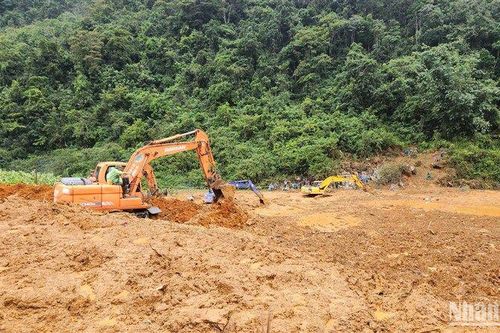 Cao Bằng: Hiện trường tìm kiếm nạn nhân sạt lở đất ở Lũng Lỳ, xã Ca Thành