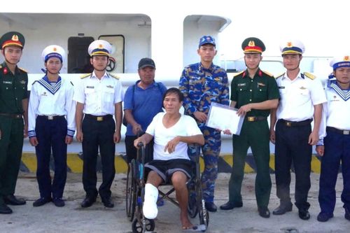 Trung tâm y tế đảo Trường Sa cứu sống ngư dân