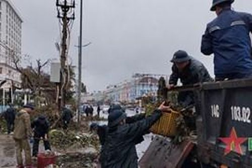 Ở đâu dân khó, ở đó có Bộ đội Trung đoàn 213