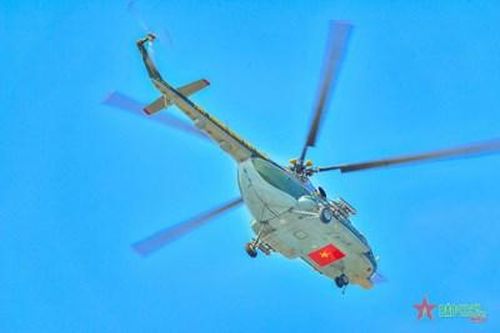 Trung đoàn 917 (Sư đoàn 370): Thực hành bay huấn luyện treo cấp cứu trên vùng biển Kiên Giang