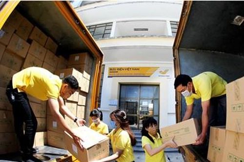 Hỗ trợ vận chuyển miễn phí hàng cứu trợ