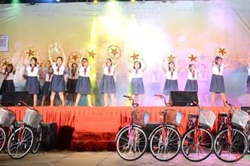 Rộn ràng Đêm hội 'Trăng thu biên cương 2024' trên đảo Lý Sơn