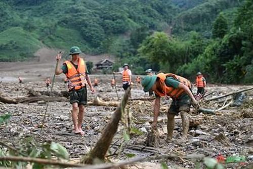 Vẫn còn 61 người mất tích trong vụ sạt lở tại Làng Nủ, xã Phúc Khánh, huyện Bảo Yên