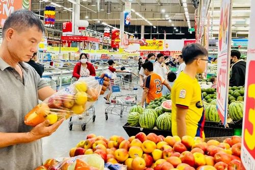 Tăng lượng hàng, thêm khuyến mãi hỗ trợ người dân