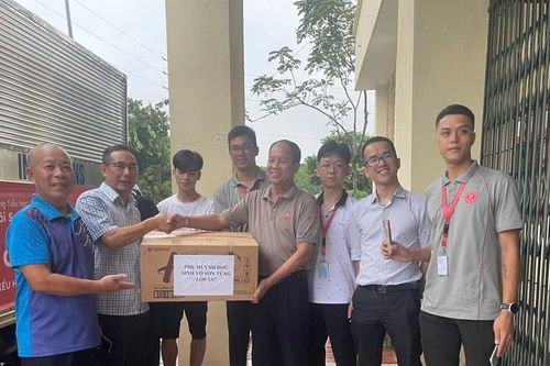 Tiếp sức cho sinh viên ảnh hưởng bởi mưa lũ