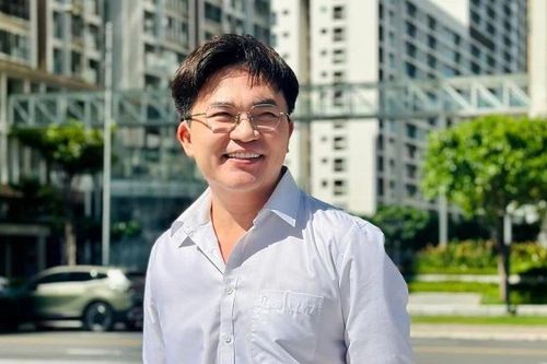 MC Đại Nghĩa bức xúc vì áo phao cứu hộ bị 'thổi giá'