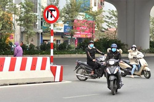 Từ ngày 1/1/2025, người lái xe không được quay đầu xe tại các vị trí nào?