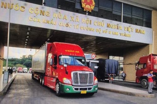 Trưa ngày 11/9, khôi phục hoạt động xuất nhập cảnh và xuất nhập khẩu ở Cửa khẩu quốc tế Lào Cai